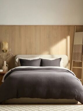 Quince Air Gauze Queen Duvet Cover in Charcoal